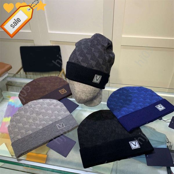 aPlaid designer beanie designer hats for men knitted bonnets winter hat fall thermal skull cap ski travel classical luxury beanies brown black grey keep warmo0l